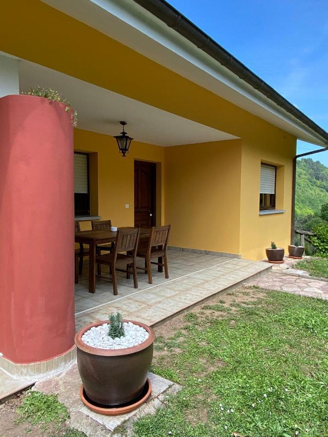 Finca La Cuesta Onís Exteriör bild